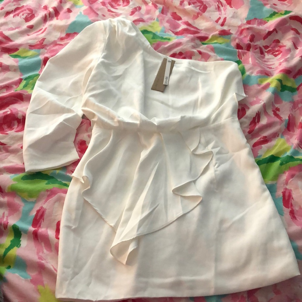 One shoulder white dress